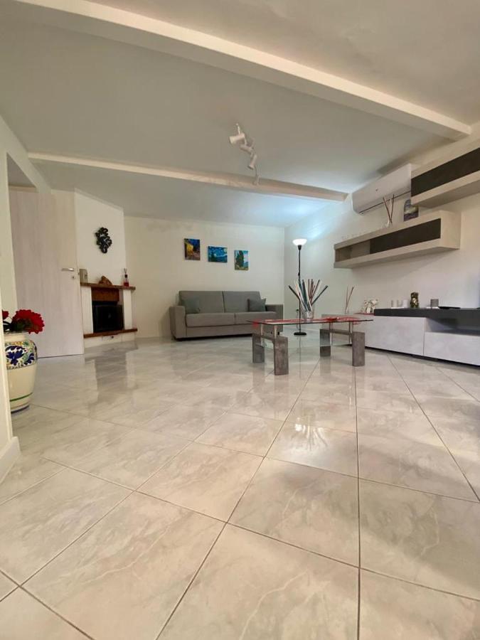 Sofi House-Appartamento In Villa Con Piscina Scafati Luaran gambar