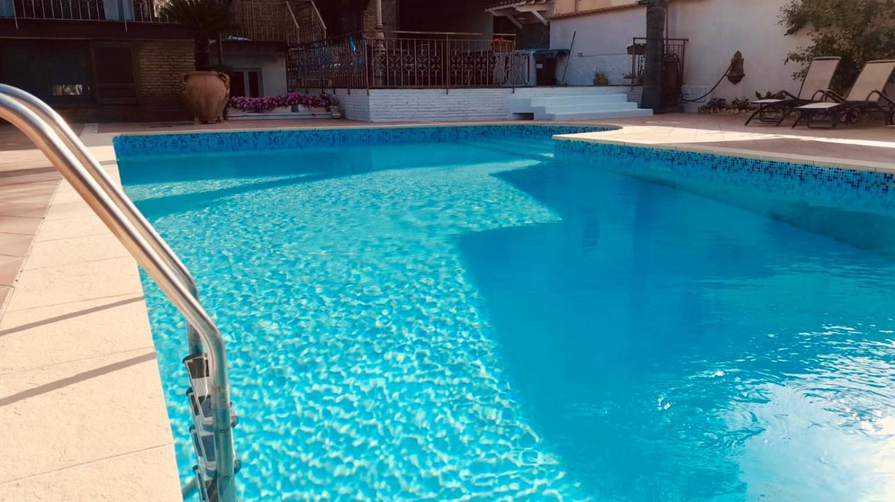 Sofi House-Appartamento In Villa Con Piscina Scafati Luaran gambar